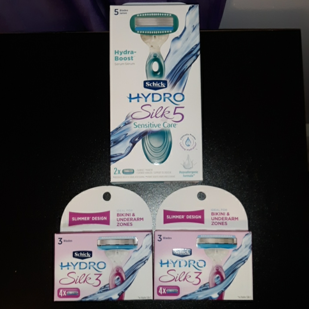 New Schick Hydro Silk 5 Razor and Silk 3 Refills  *